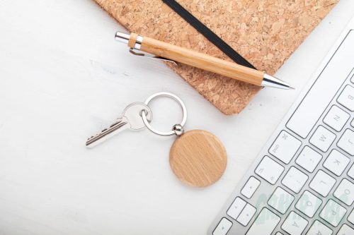 Orbital Fa kulcstartó gravírozással